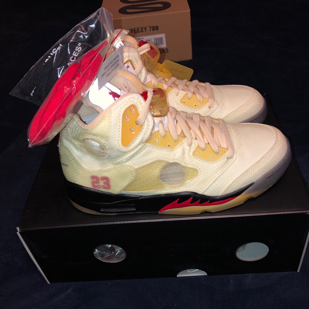 Retro 5 X OFF WHITE SAIL MEN SIZE 7